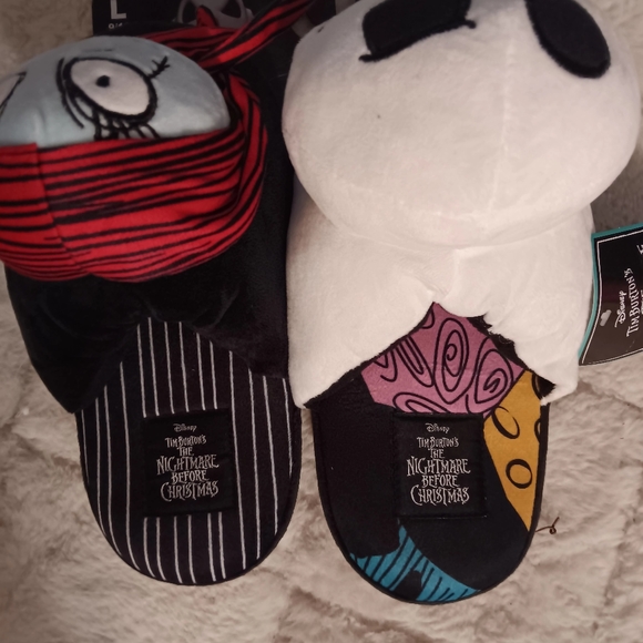 Nightmare before Christmas jack and Sally women's size LG slippers - Picture 3 of 5